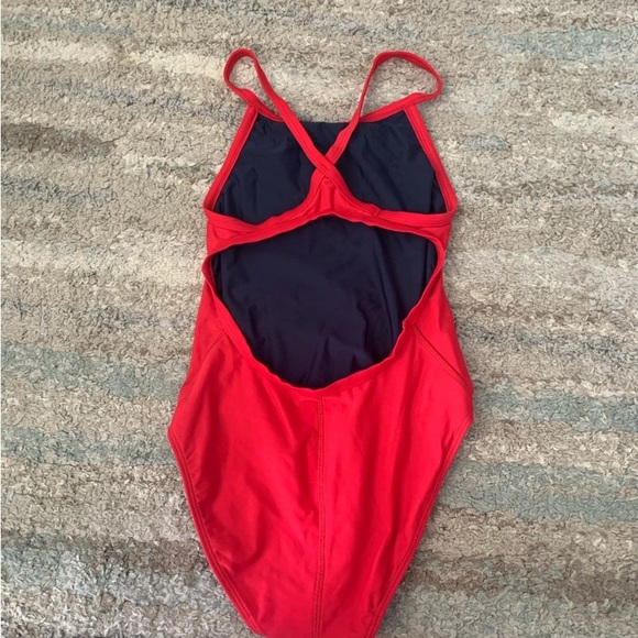 One piece lifeguard suit - Picture 2 of 3